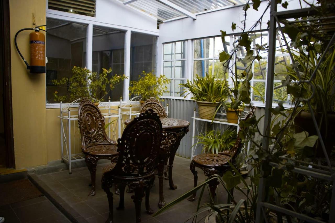 Travellers' Inn Darjeeling (West Bengal) Ngoại thất bức ảnh
